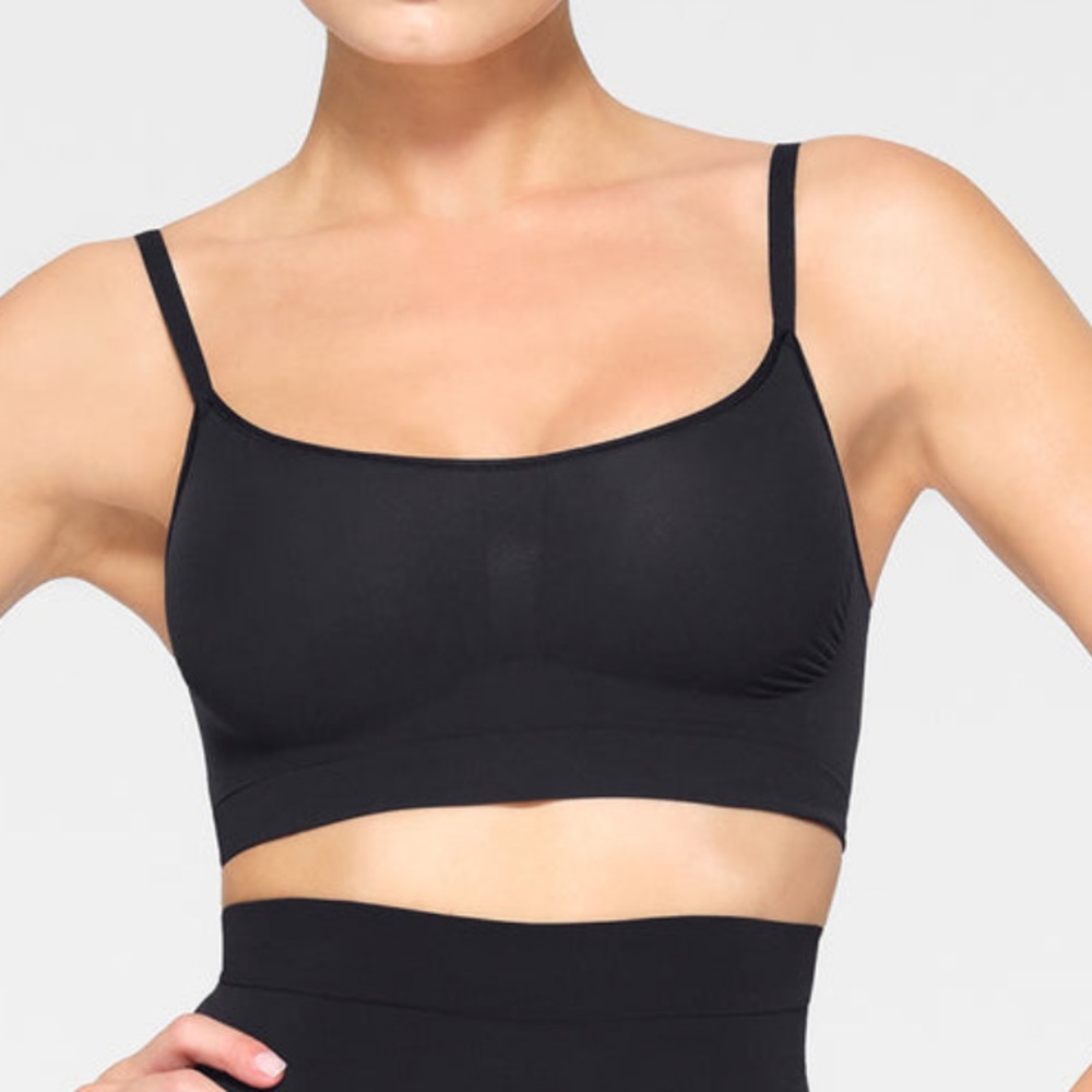 Everyday sculpt bralette - NWT large onyx / black